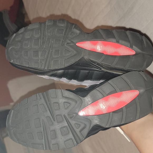95 air maxs - Picture 6 of 8